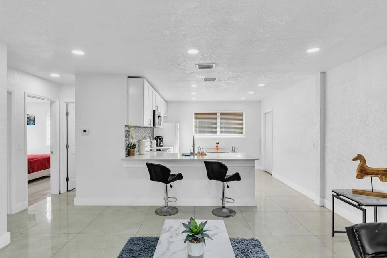 2 Bdrm Modern House Mins From Beach & Casino Hb1 Халландейл-Бич Экстерьер фото