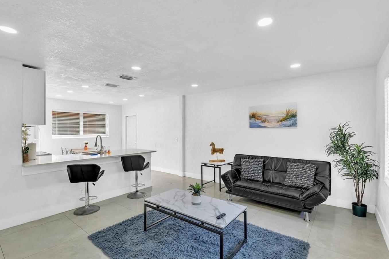 2 Bdrm Modern House Mins From Beach & Casino Hb1 Халландейл-Бич Экстерьер фото