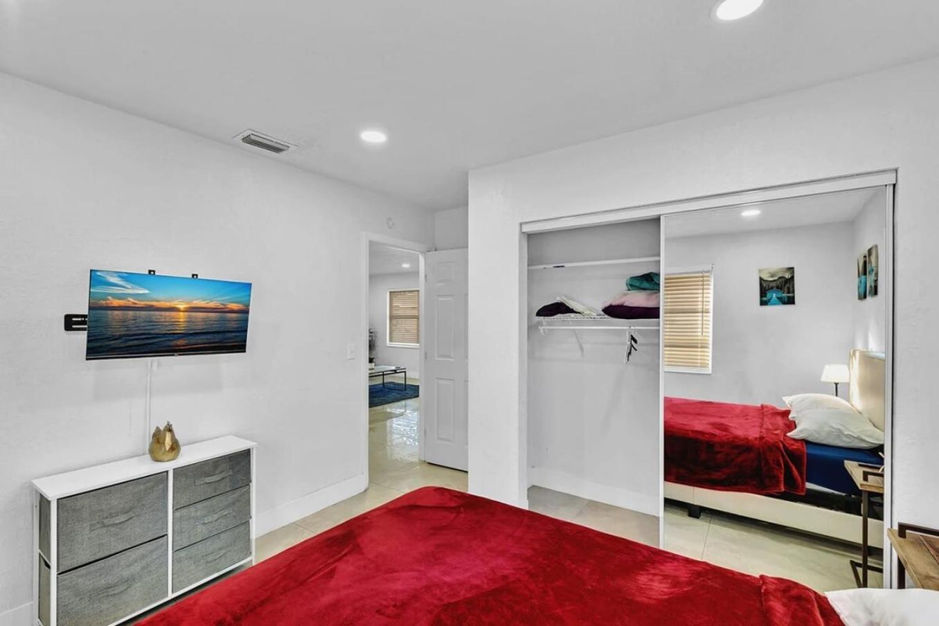 2 Bdrm Modern House Mins From Beach & Casino Hb1 Халландейл-Бич Экстерьер фото