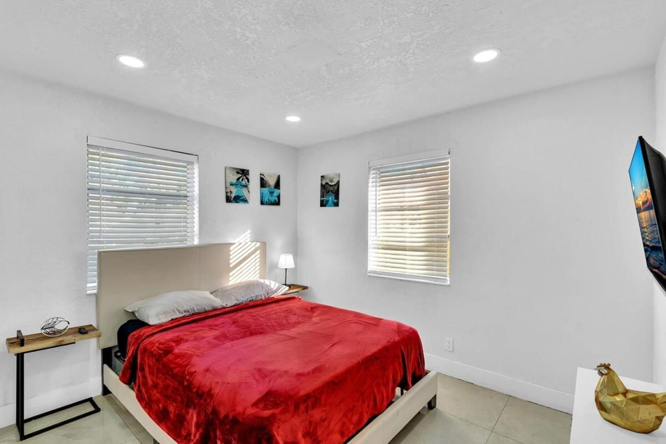 2 Bdrm Modern House Mins From Beach & Casino Hb1 Халландейл-Бич Экстерьер фото